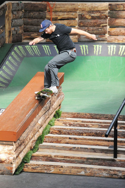 Mike Anderson - frontside 180 nosegrind
